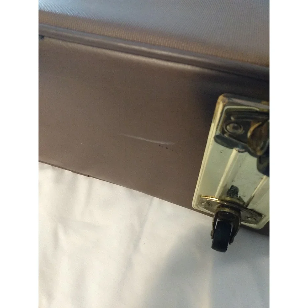 Vintage Samsonite Series 2100 Spinner Wheel Luggage